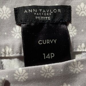 Ann Taylor Gray and White Curvy Pants